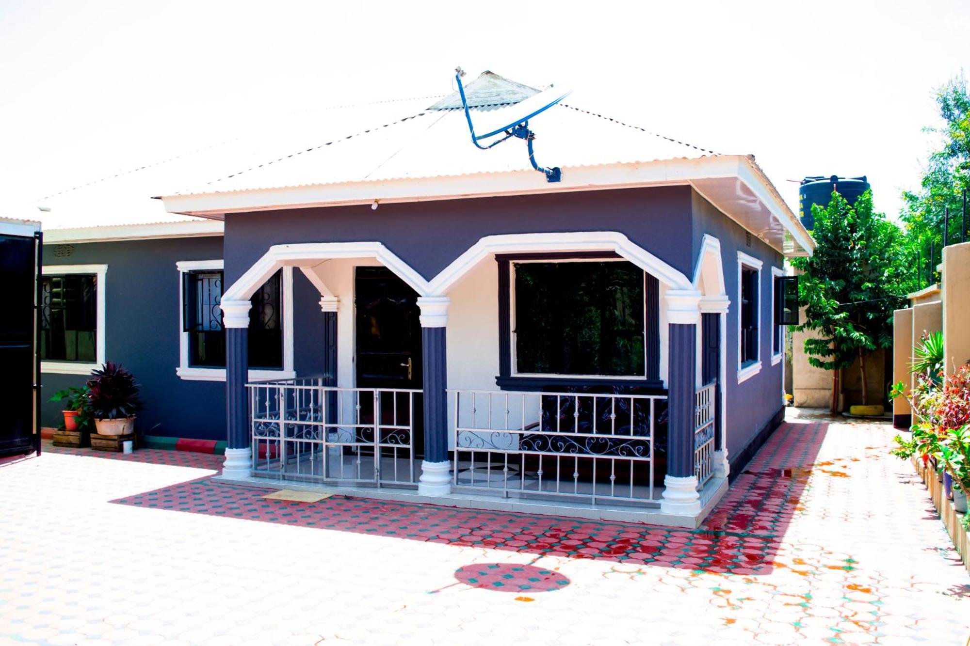 Catherine Home Near Kilimanjaro International Airport Jro Moshi Exterior foto